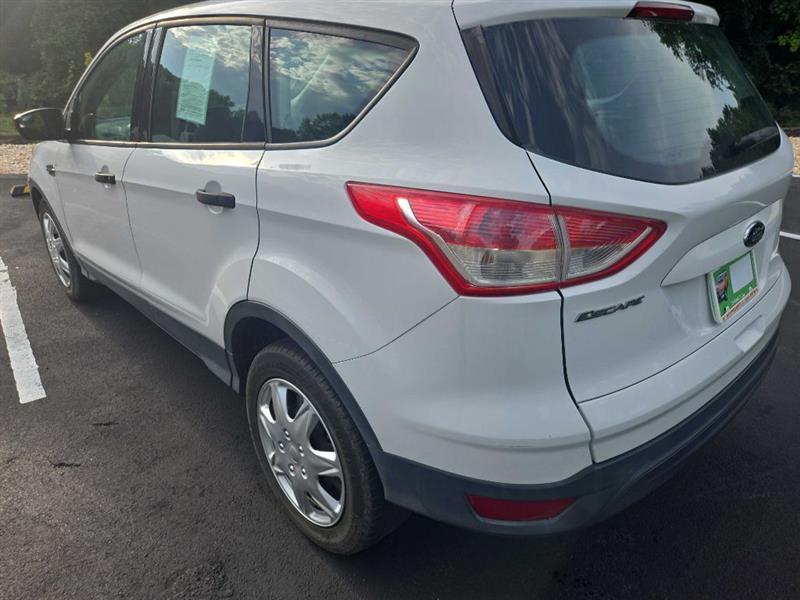 Ford Escape S FWD 2015