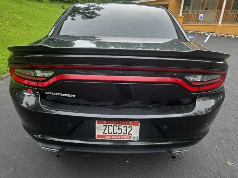Dodge Charger SE 2015
