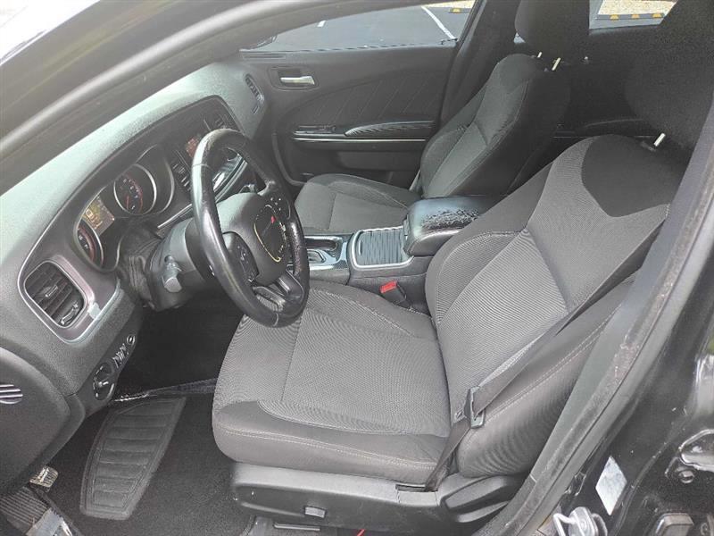 Dodge Charger SE 2015