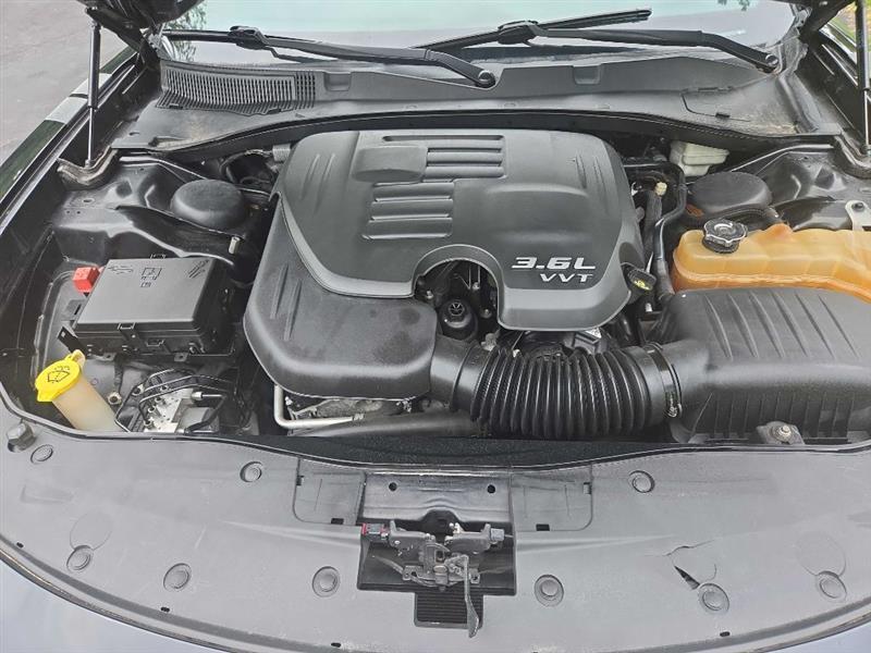 Dodge Charger SE 2015