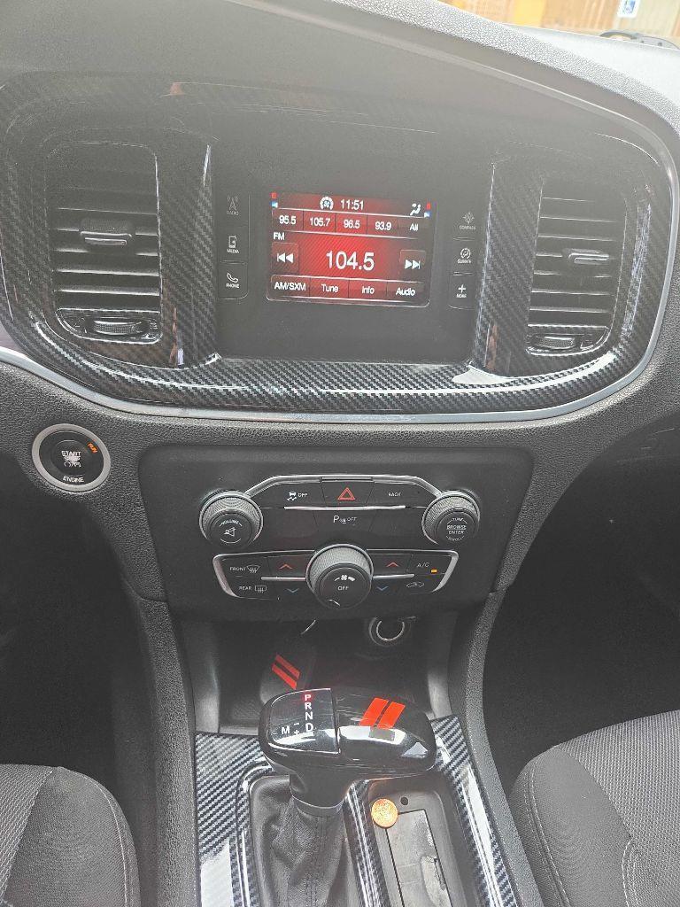 Dodge Charger SE 2015