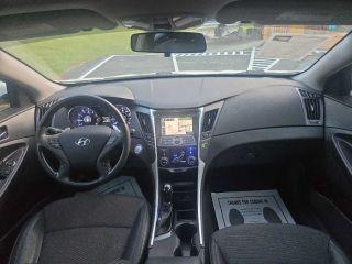 Hyundai Sonata SE Auto 2011
