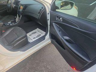 Hyundai Sonata SE Auto 2011