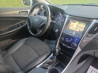Hyundai Sonata SE Auto 2011