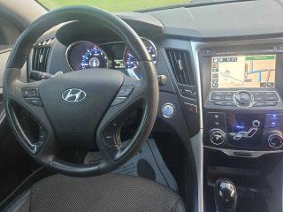 Hyundai Sonata SE Auto 2011