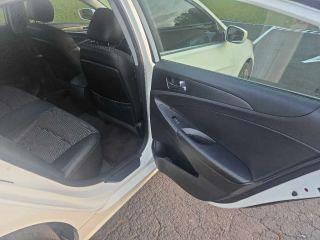 Hyundai Sonata SE Auto 2011