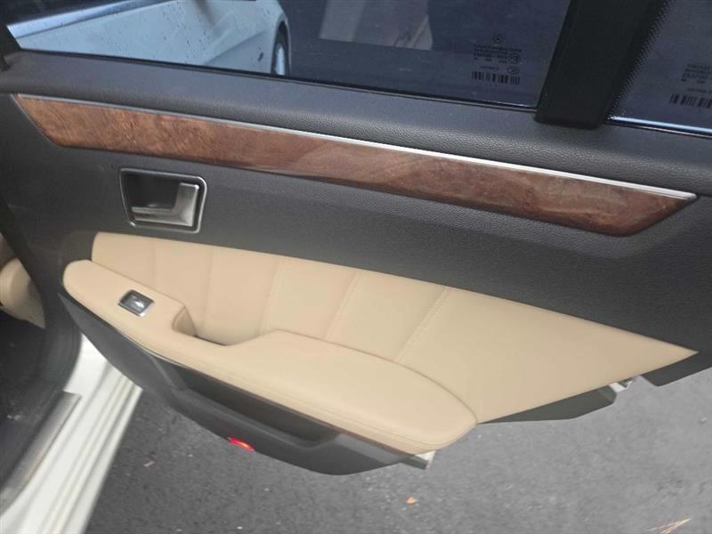 Mercedes-Benz E-Class E350 Sedan 2012