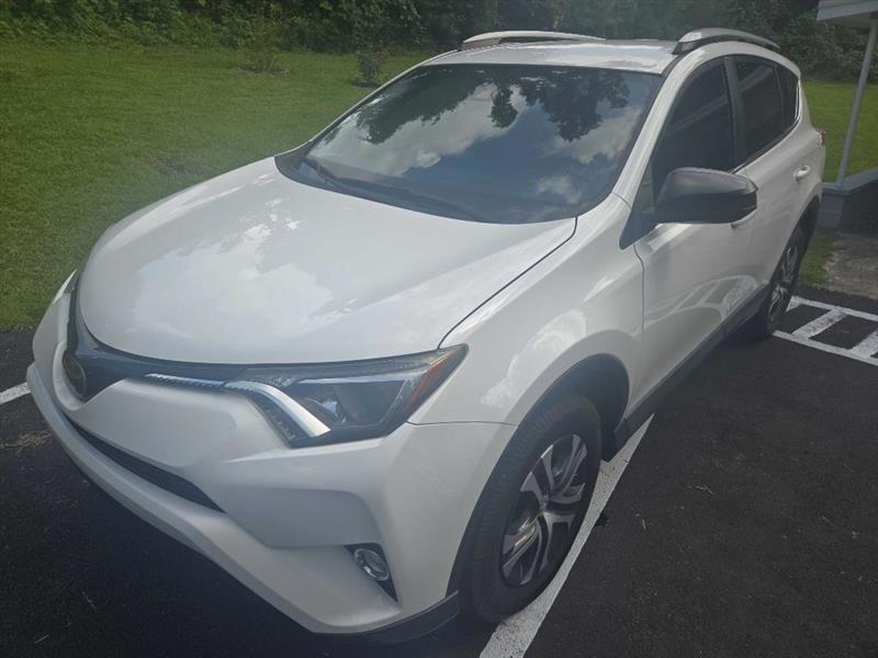Toyota RAV4 LE FWD 2018