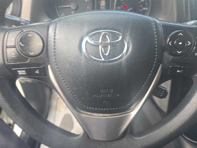 Toyota RAV4 LE FWD 2018