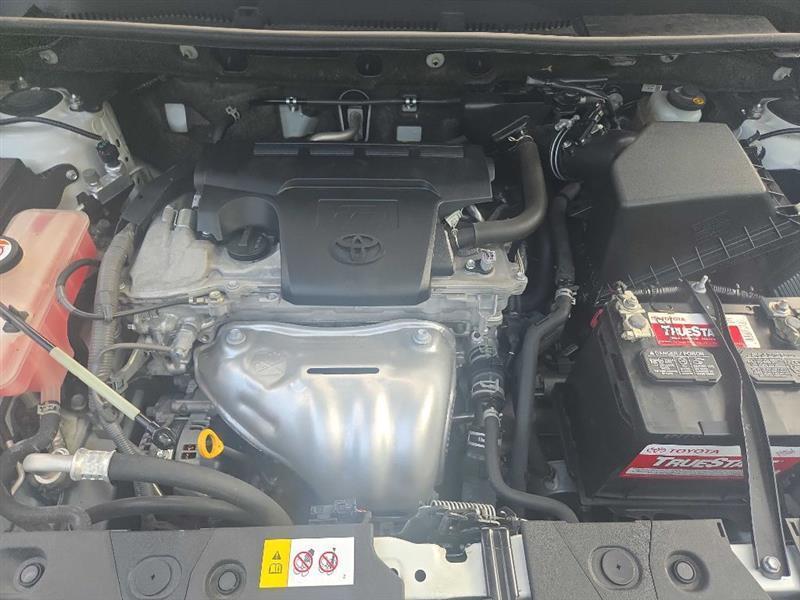 Toyota RAV4 LE FWD 2018