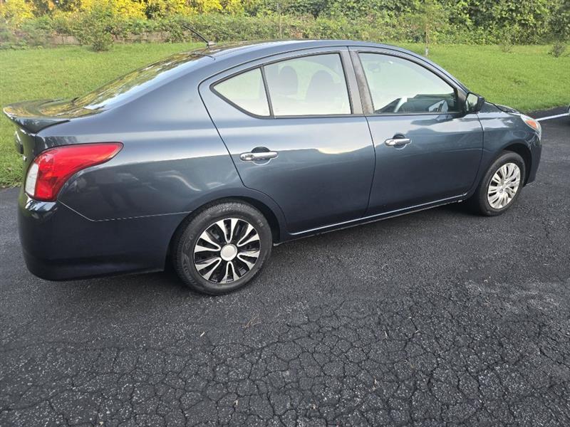 Nissan Versa 1.6 S 5M 2017