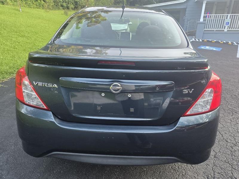 Nissan Versa 1.6 S 5M 2017