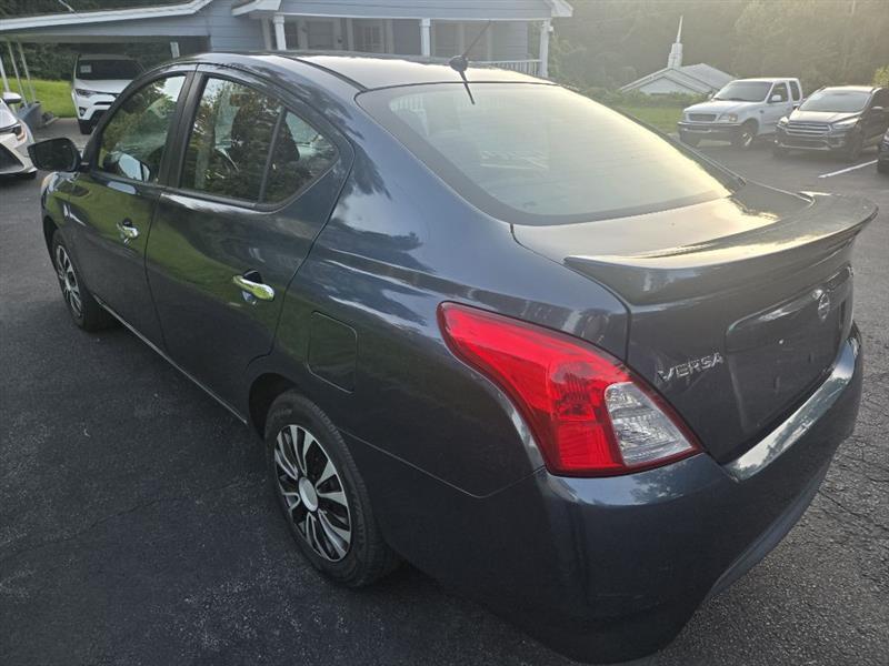 Nissan Versa 1.6 S 5M 2017