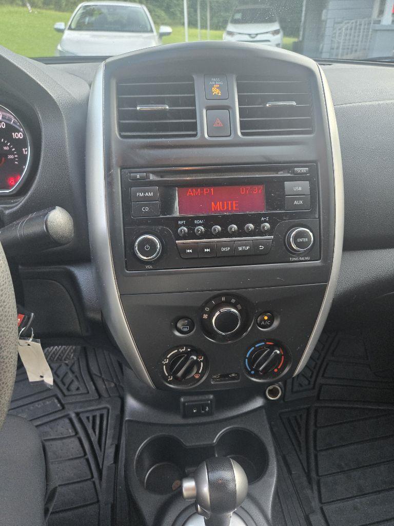 Nissan Versa 1.6 S 5M 2017