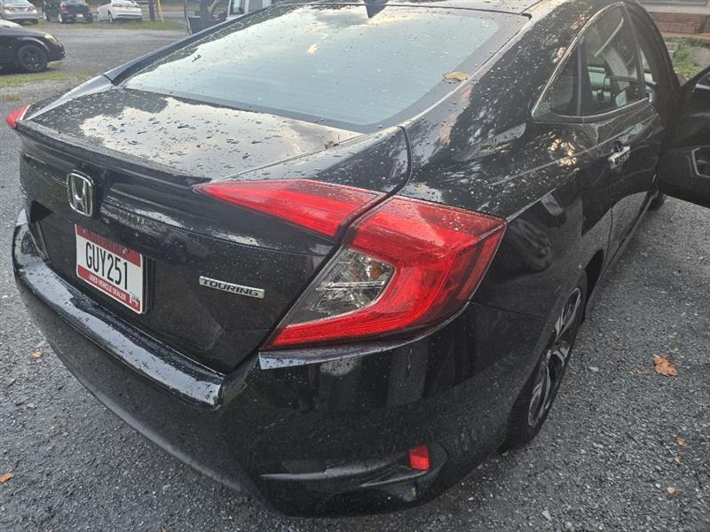 Honda Civic Touring Sedan CVT 2017