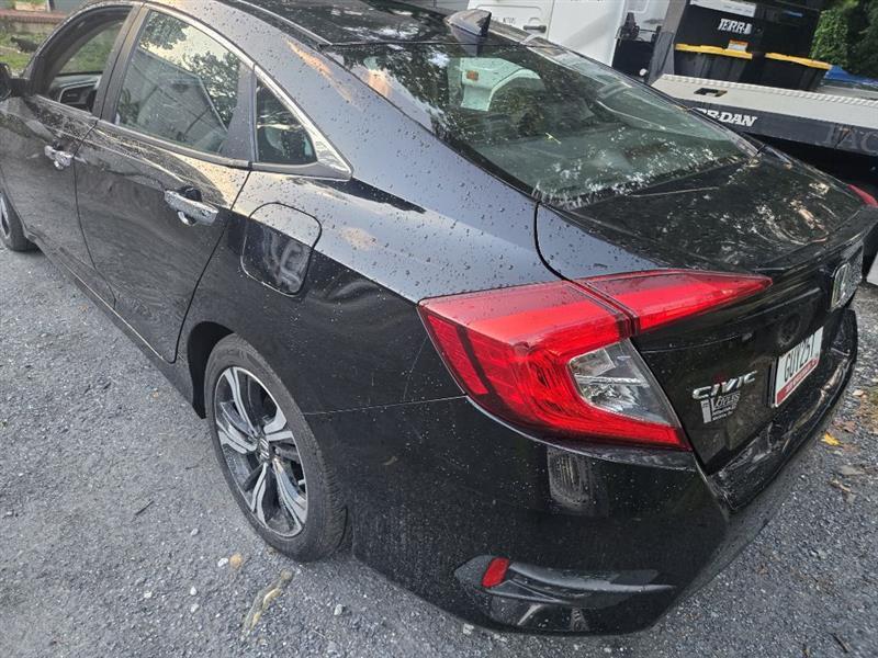 Honda Civic Touring Sedan CVT 2017