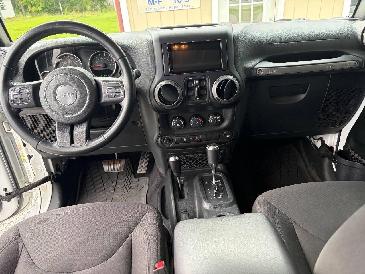 Jeep Wrangler Unlimited Sport 4WD 2017