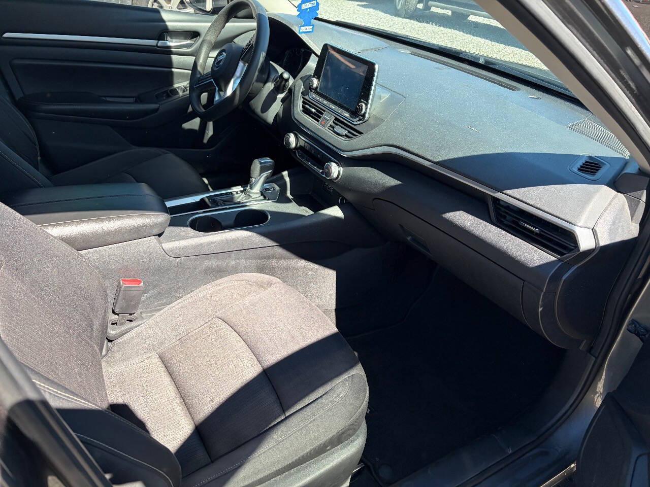 Nissan Altima 2.5 SV 2022