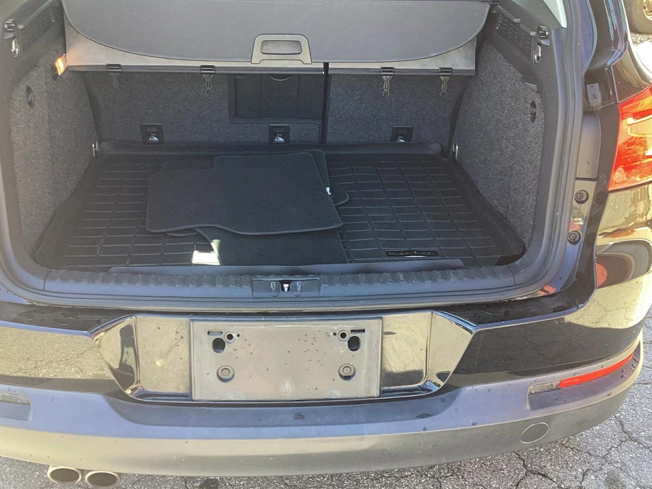 Volkswagen Tiguan S 2015