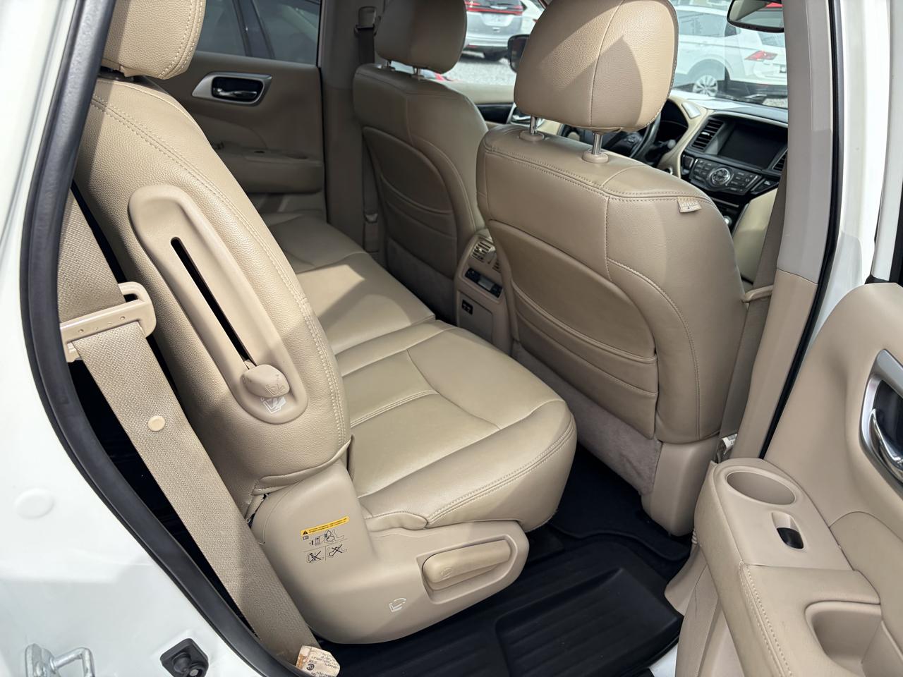 Nissan Pathfinder SV 4WD 2017