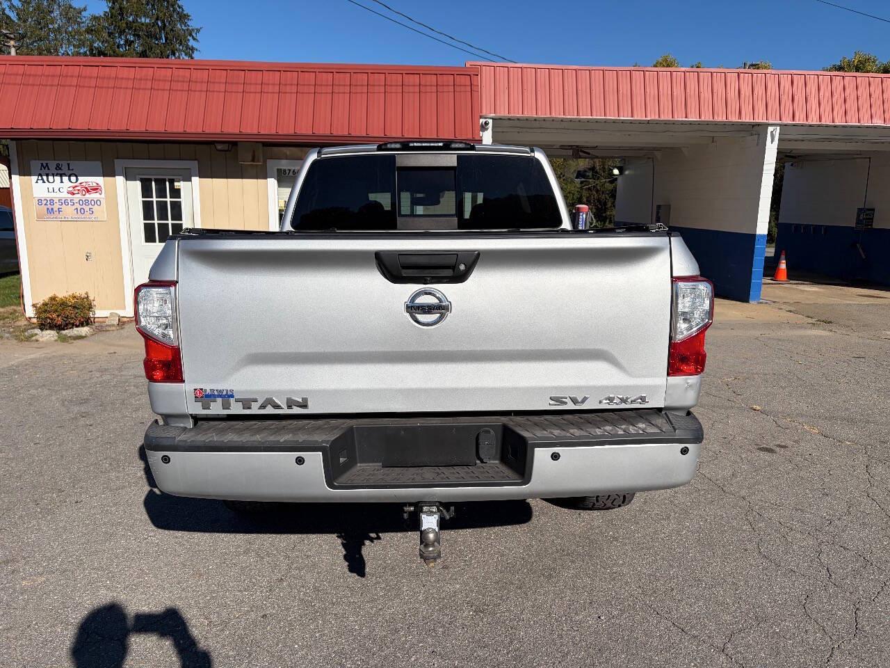 Nissan Titan SV Crew Cab 4WD 2019