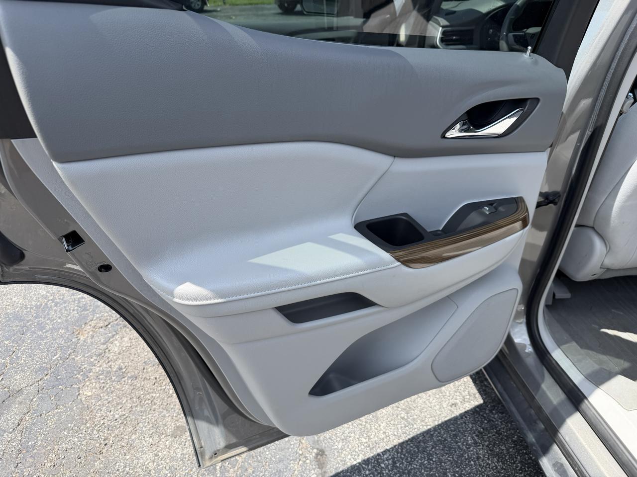 GMC Acadia SLE-2 FWD 2019