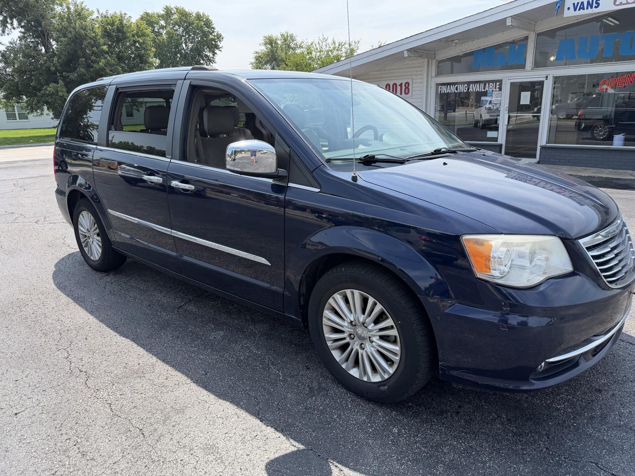 Chrysler Town & Country Limited 2014