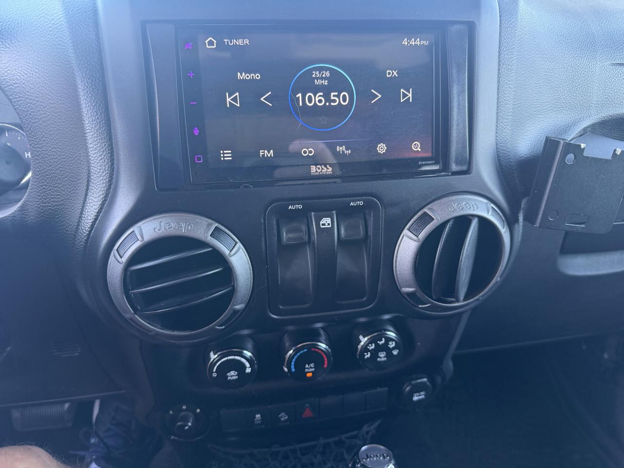 Jeep Wrangler Sport 4WD 2016