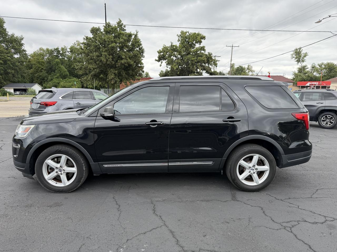 Ford Explorer XLT FWD 2019