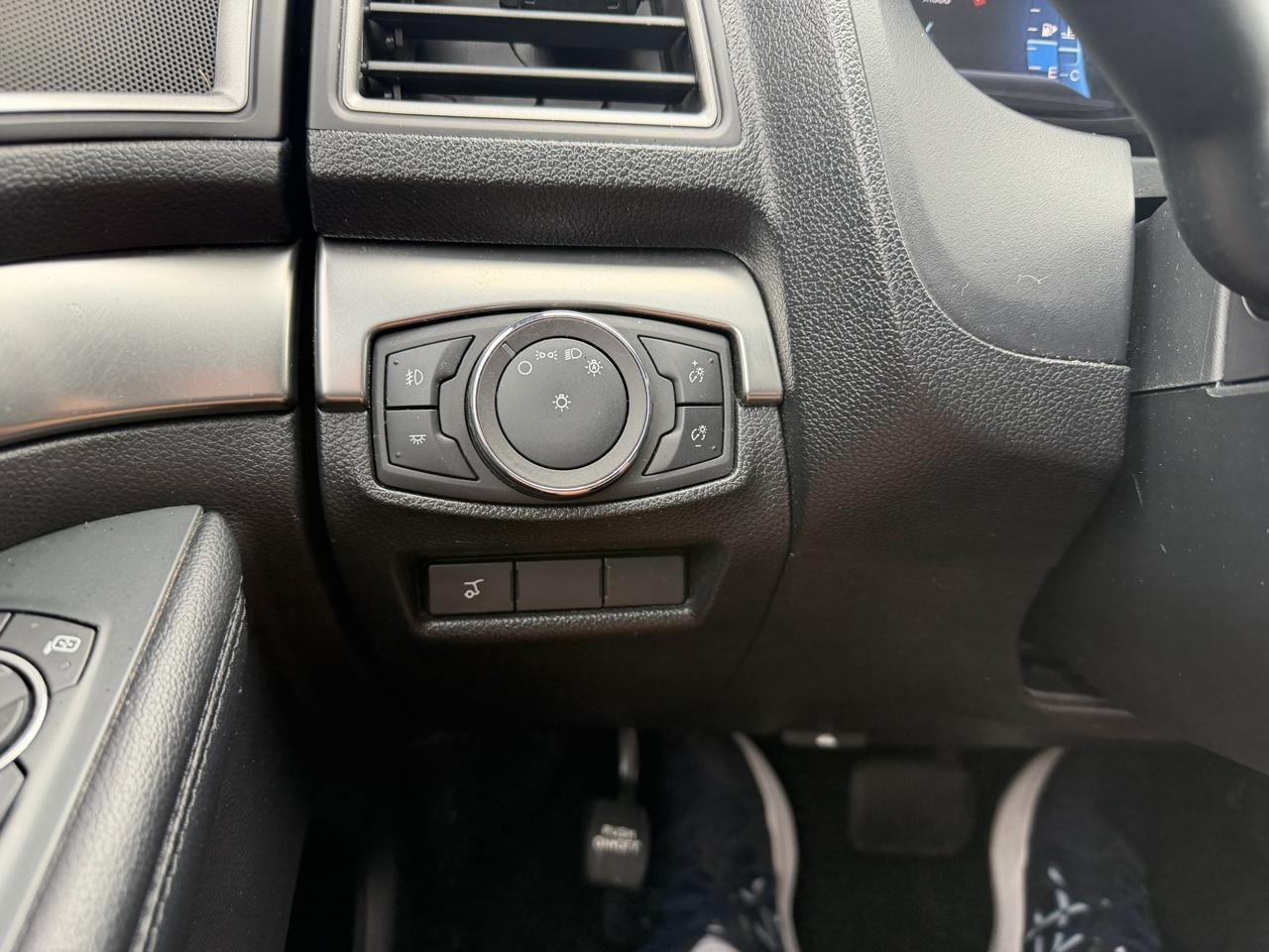 Ford Explorer XLT FWD 2019