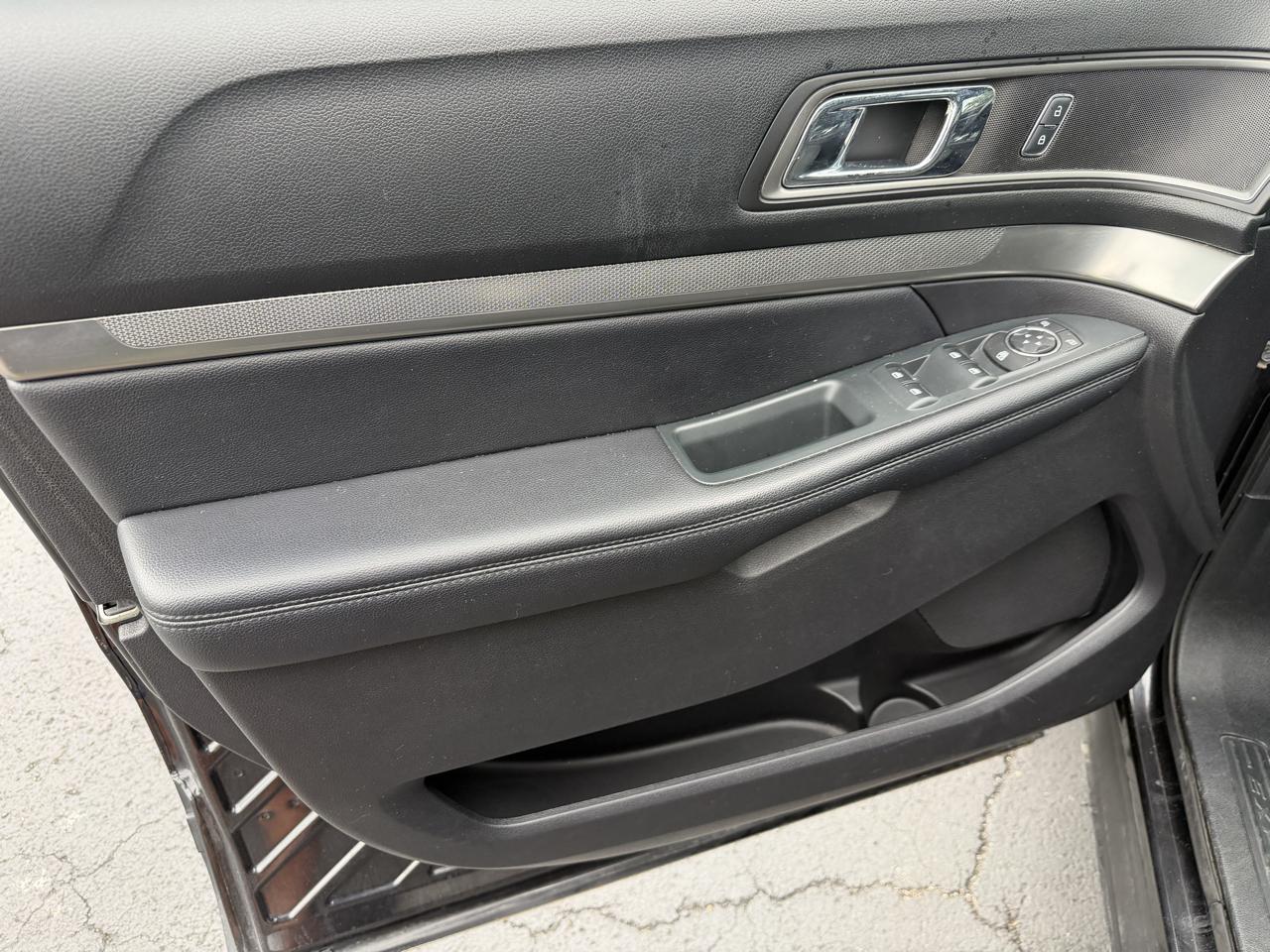 Ford Explorer XLT FWD 2019