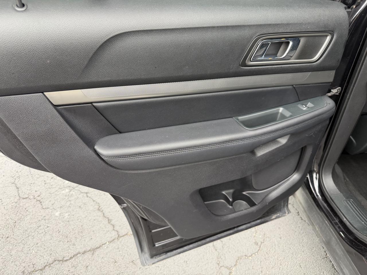 Ford Explorer XLT FWD 2019
