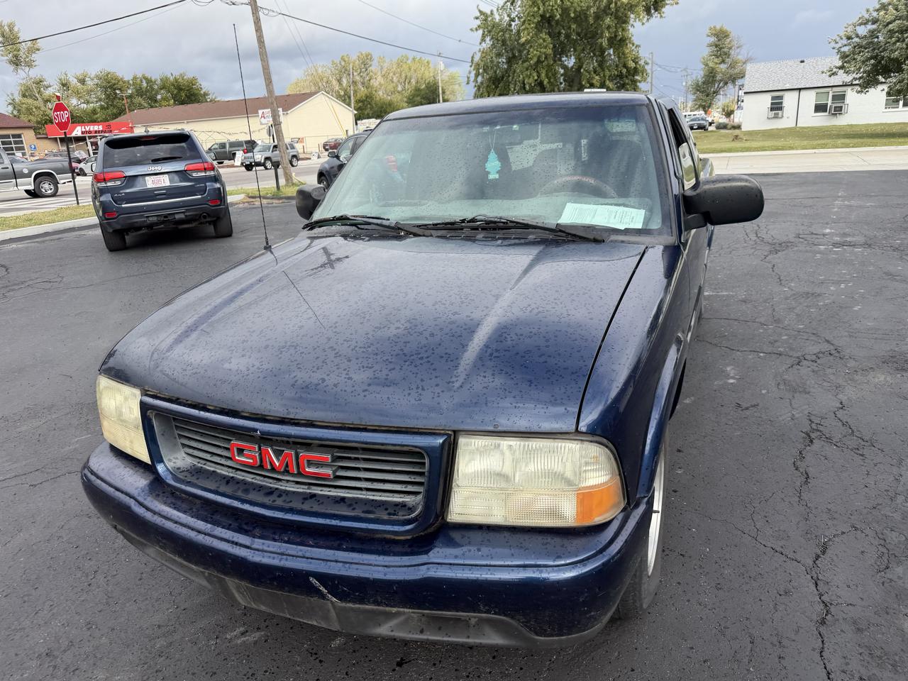 GMC Sonoma SL Ext. Cab Short Bed 2WD 2001