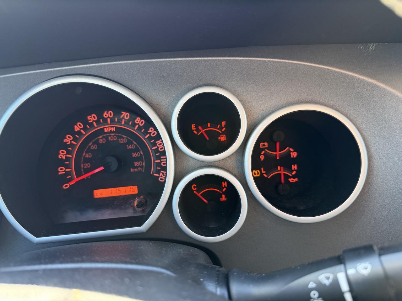Toyota Tundra Tundra-Grade CrewMax 5.7L FFV 4WD 2012