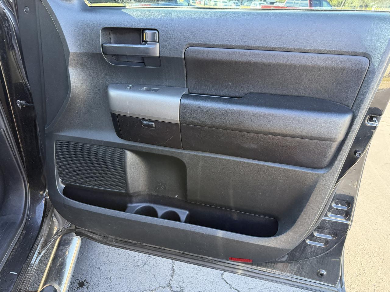 Toyota Tundra Tundra-Grade CrewMax 5.7L FFV 4WD 2012