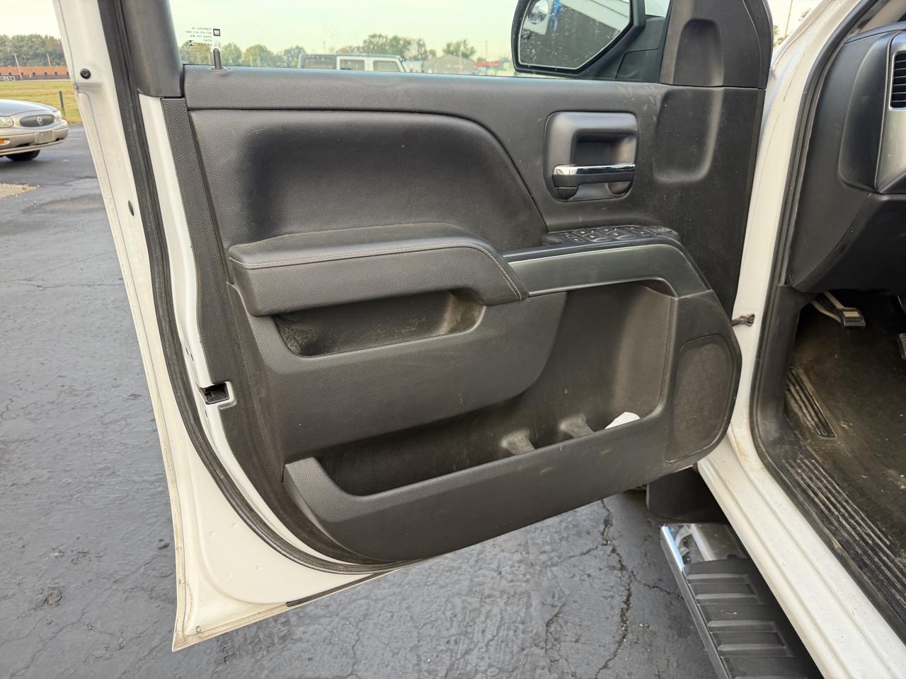 Chevrolet Silverado 1500 LT Crew Cab 2WD 2017