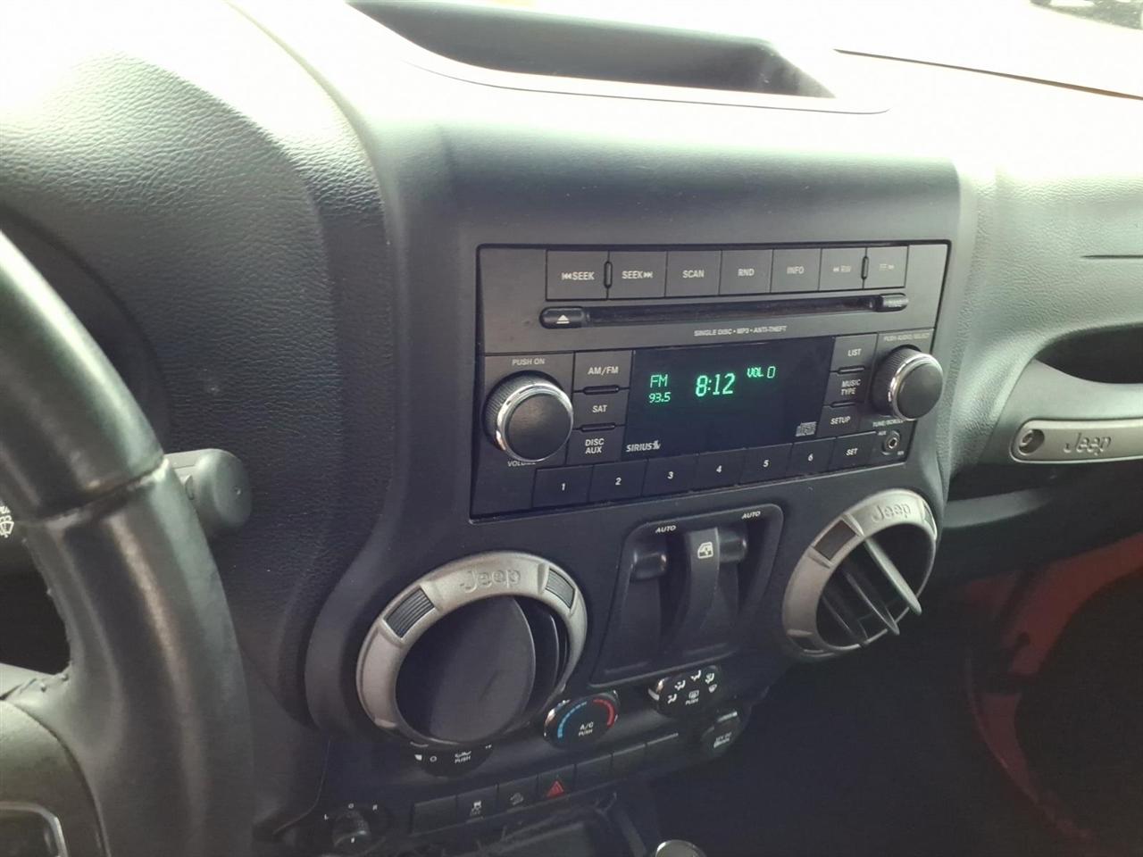 2013 Jeep Wrangler Sport - Photo 9