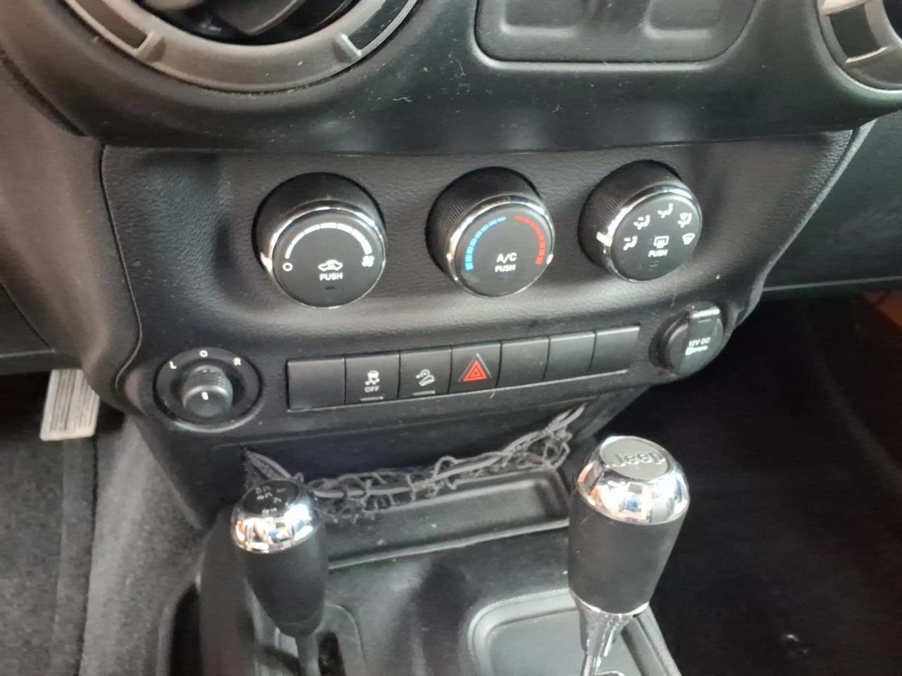 2013 Jeep Wrangler Sport - Photo 12