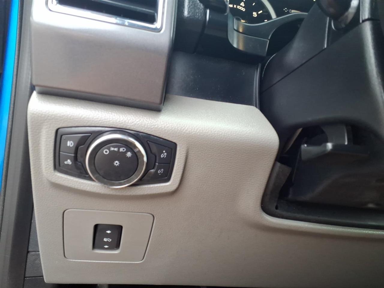Ford F-150 4WD SuperCrew 145" King Ranch 2015