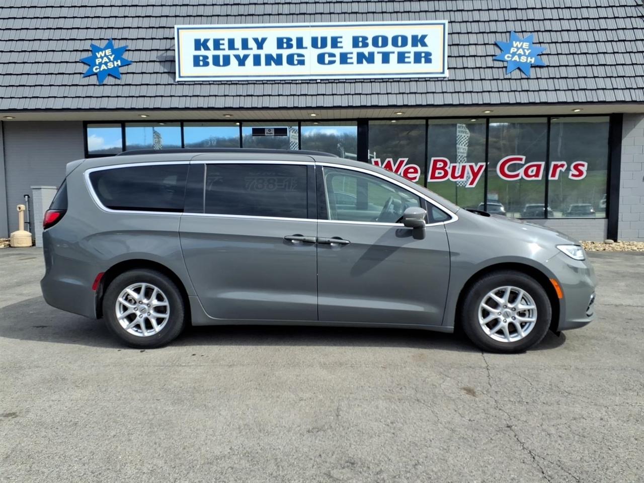 2022 Chrysler Pacifica Touring L FWD