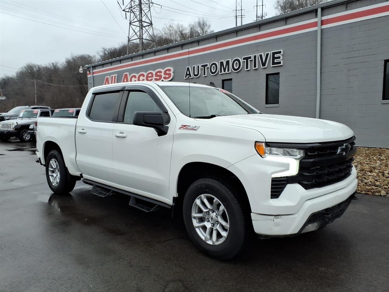 Chevrolet Silverado 1500 4WD Crew Cab 147" RST 2022