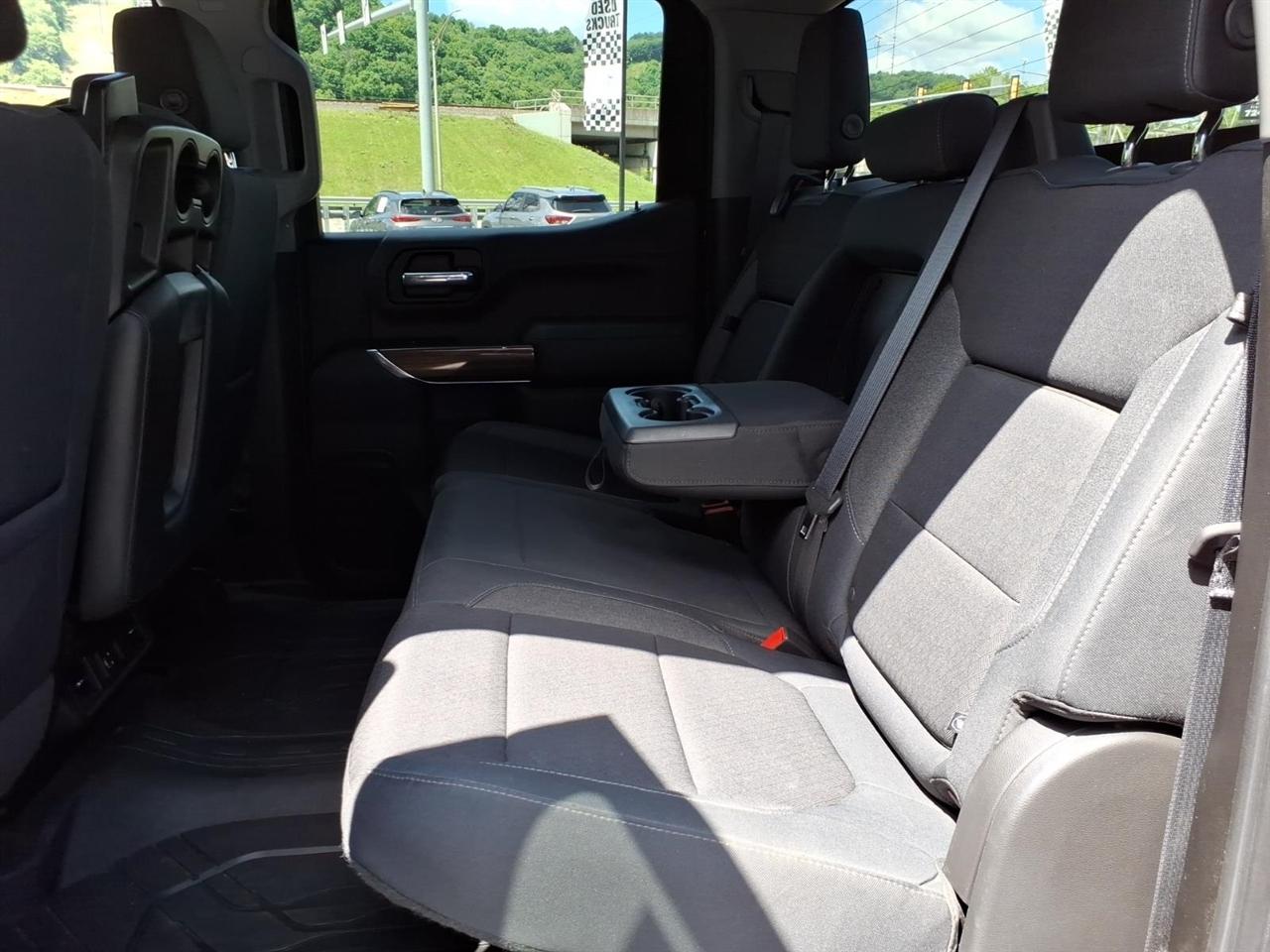 Chevrolet Silverado 1500 4WD Crew Cab 147" RST 2019