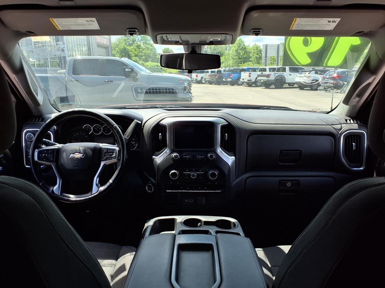 Chevrolet Silverado 1500 4WD Crew Cab 147" RST 2019
