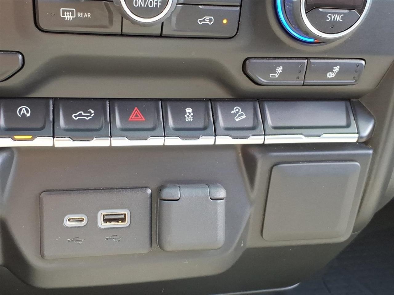 Chevrolet Silverado 1500 4WD Crew Cab 147" RST 2019