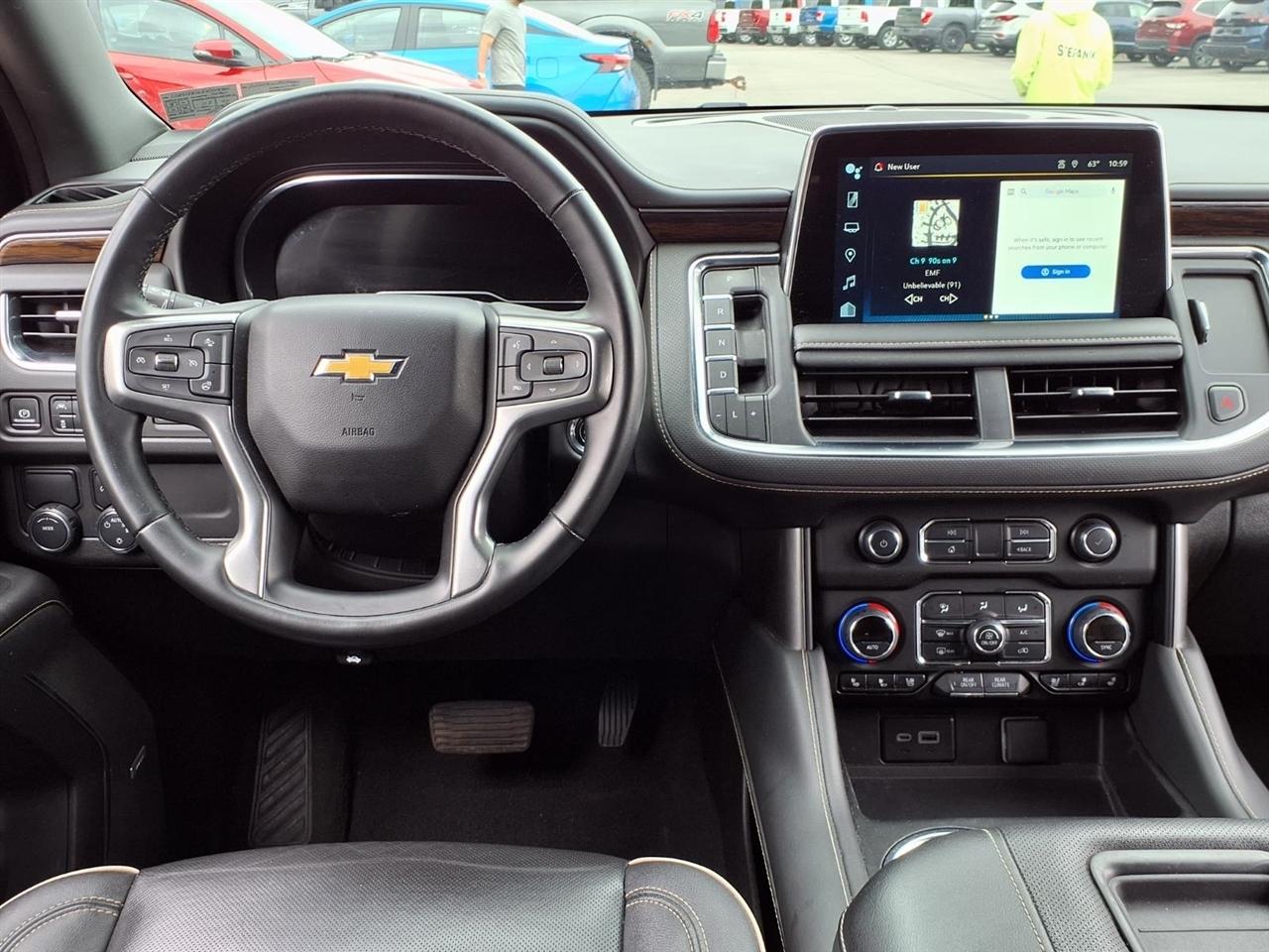 Chevrolet Suburban 2WD 4dr Premier 2023