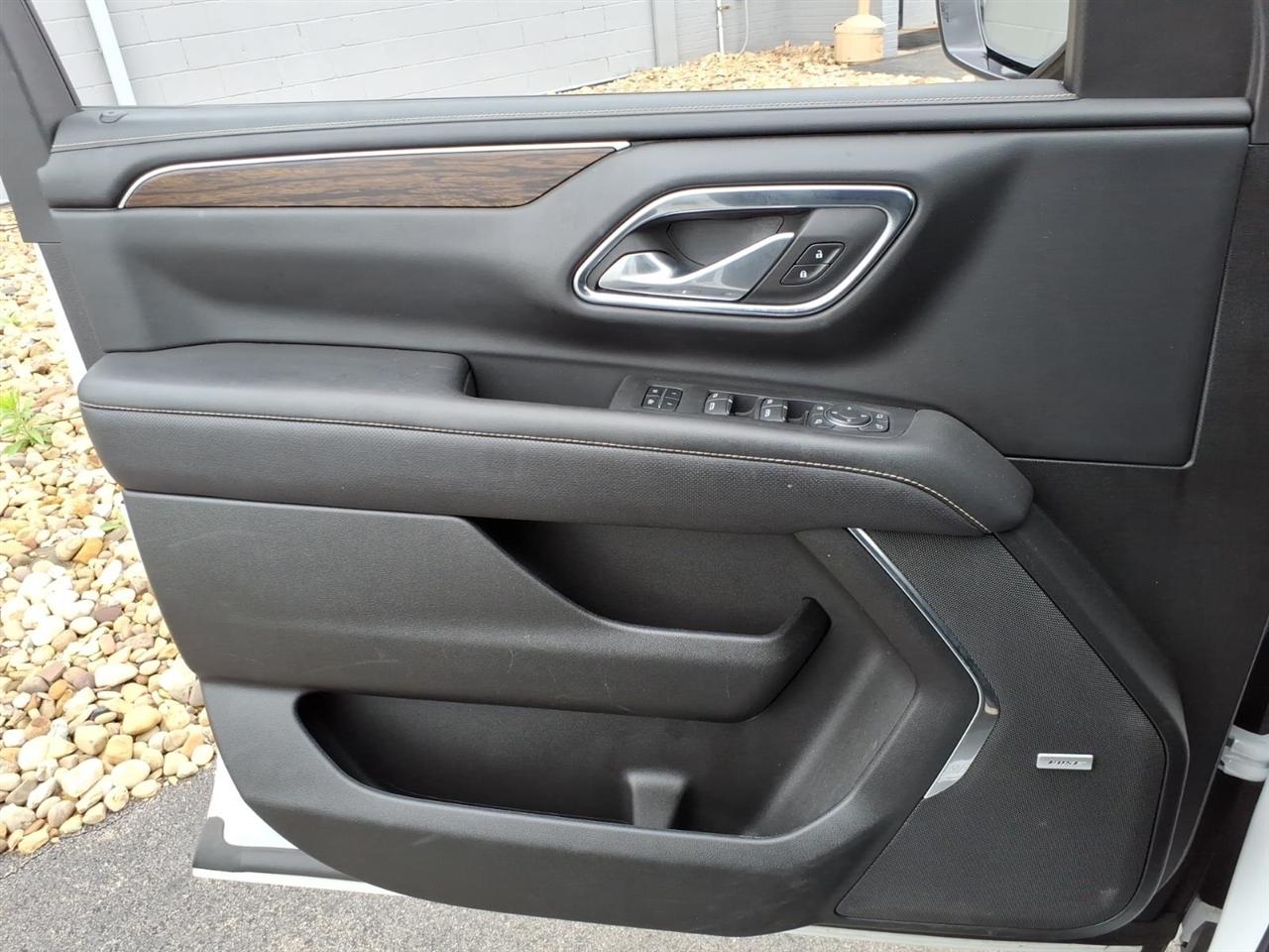 Chevrolet Suburban 2WD 4dr Premier 2023