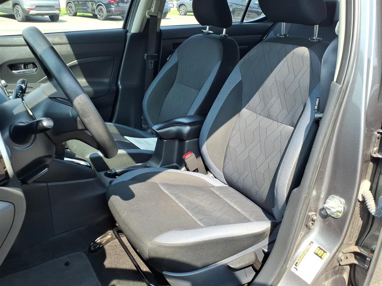 Nissan Versa SV CVT 2024