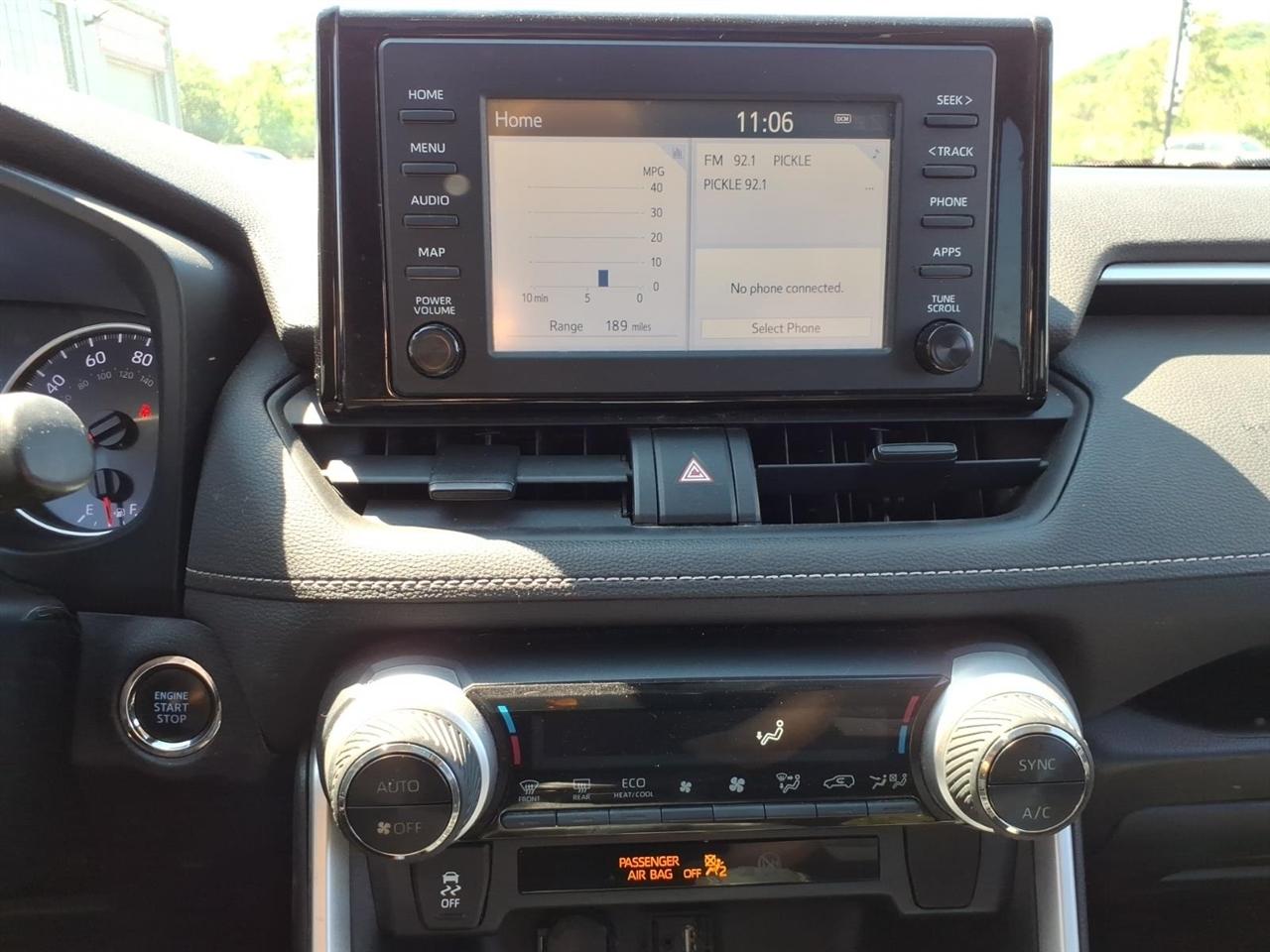 Toyota RAV4 XLE AWD (Natl) 2019