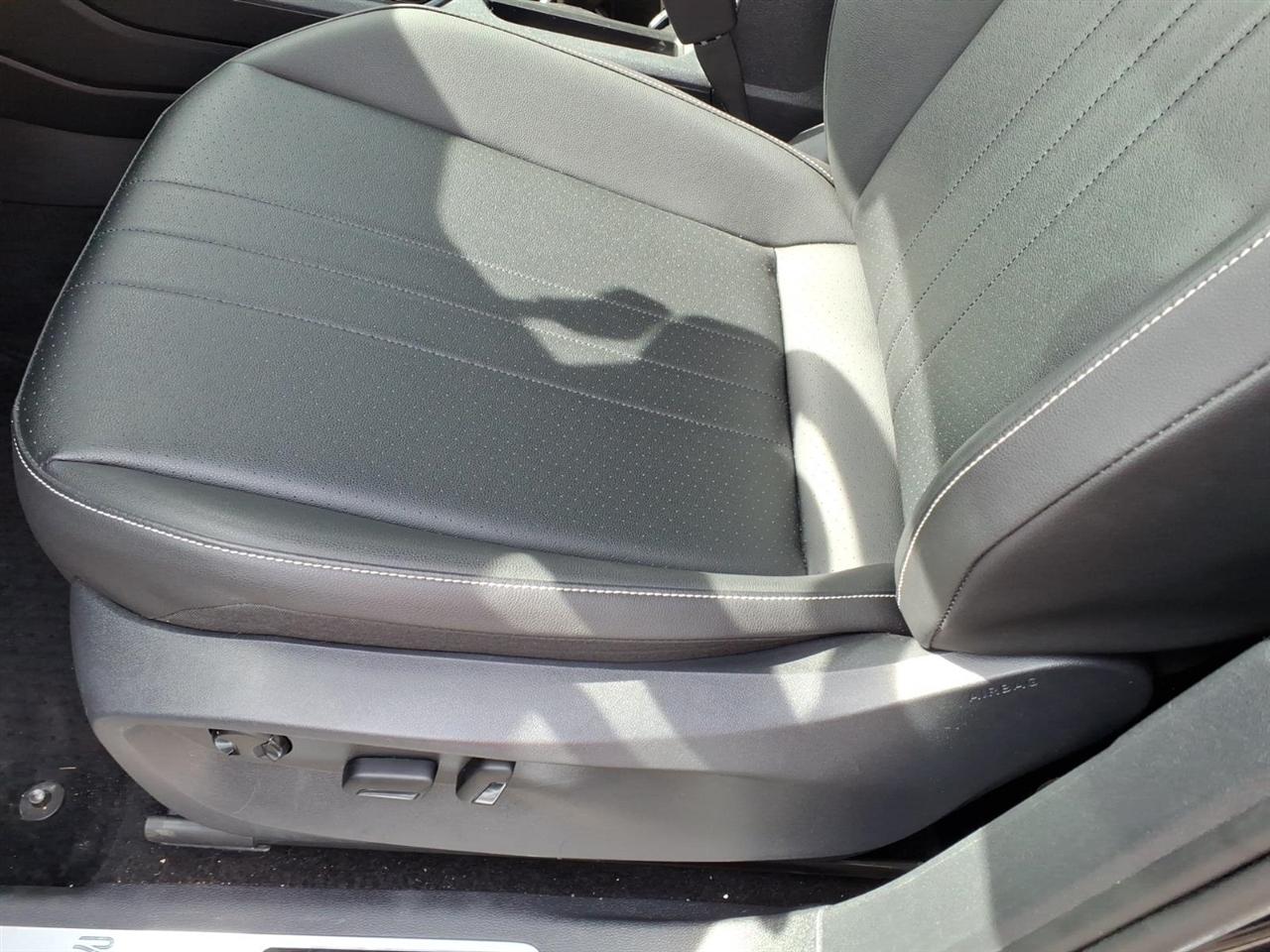 2023 Volkswagen Tiguan SE R-LINE BLACK - Photo 7