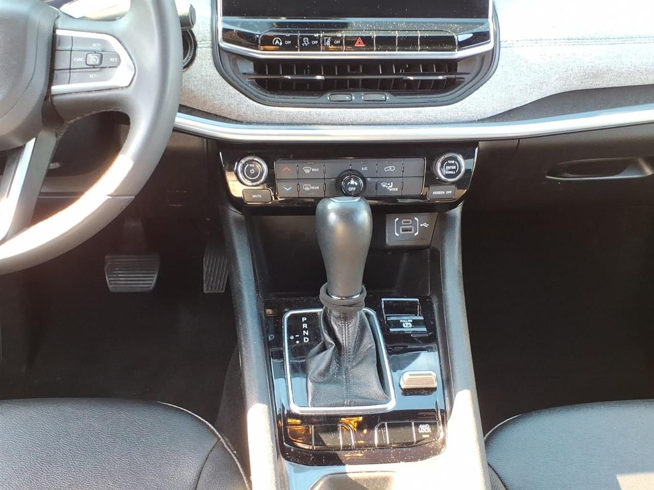 2024 Jeep Compass Latitude - Photo 13
